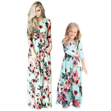 4 цвета; платья для мамы и дочки; повседневная одежда с короткими рукавами для мамы и меня; Одинаковая одежда для семьи с цветочным принтом; saias mama MVUPP 32823772839